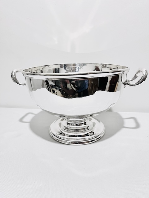 Smart Hotel Quality Antique Silver Plated Bowl (c.1900)