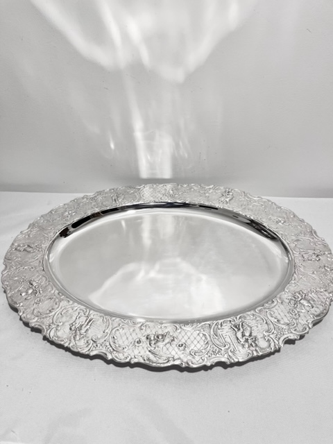 Stylish Handleless Oval Antique Silver Plated Tray (c.1880)