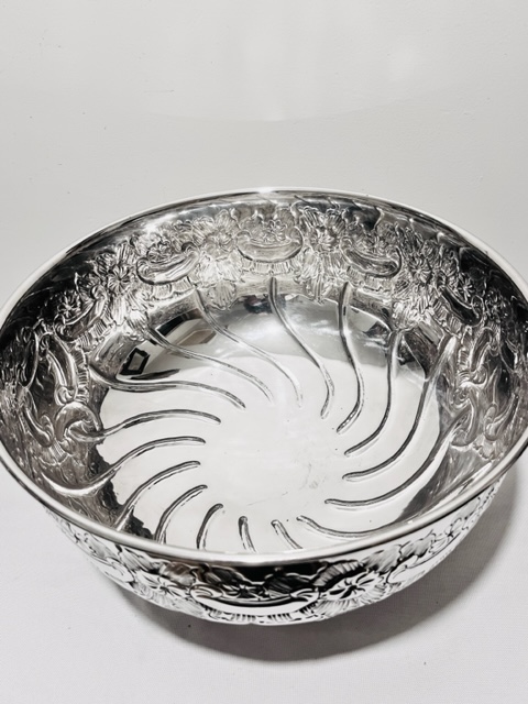 Large Vintage Silver Plated Punch Bowl on Circular Pedestal Base