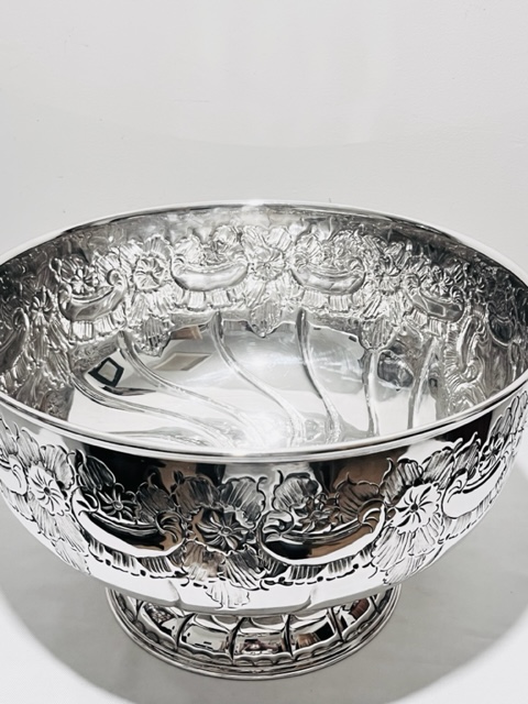 Large Vintage Silver Plated Punch Bowl on Circular Pedestal Base