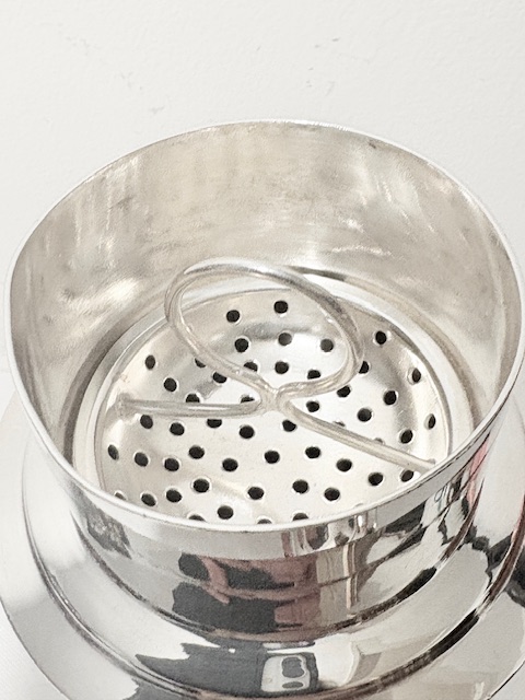 Keith Murray Designed for Mappin & Webb Silver Plated Cocktail Shaker Keith Murray Designed for Mappin & Webb Silver Plated Cocktail Shaker