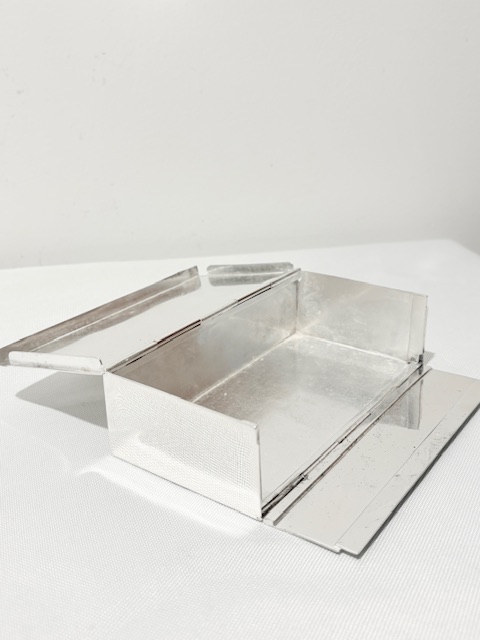 Smart Antique Silver Plated Hinged Sandwich Box Smart Antique Silver Plated Hinged Sandwich Box