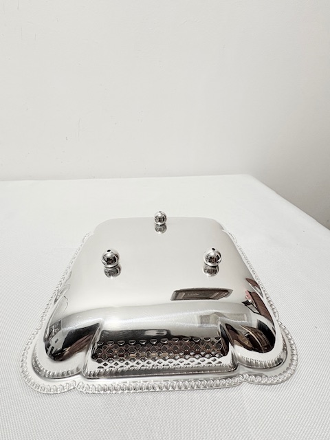 Vintage c.1930 Silver Plated Cake Stand Vintage c.1930 Silver Plated Cake Stand