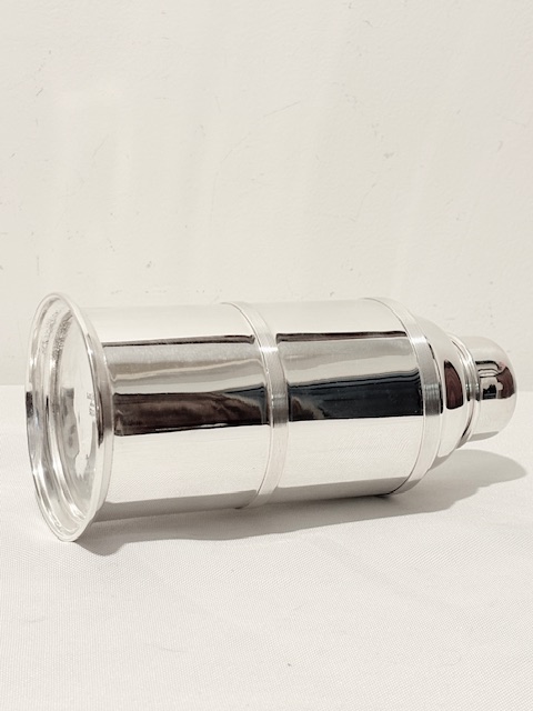 Antique Silver Plated Cylindrical Body Cocktail Shaker Antique Silver Plated Cylindrical Body Cocktail Shaker