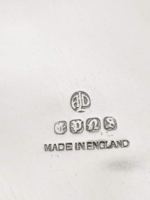 Antique Art Deco in Design Silver Plated Cocktail Shaker Antique Art Deco in Design Silver Plated Cocktail Shaker