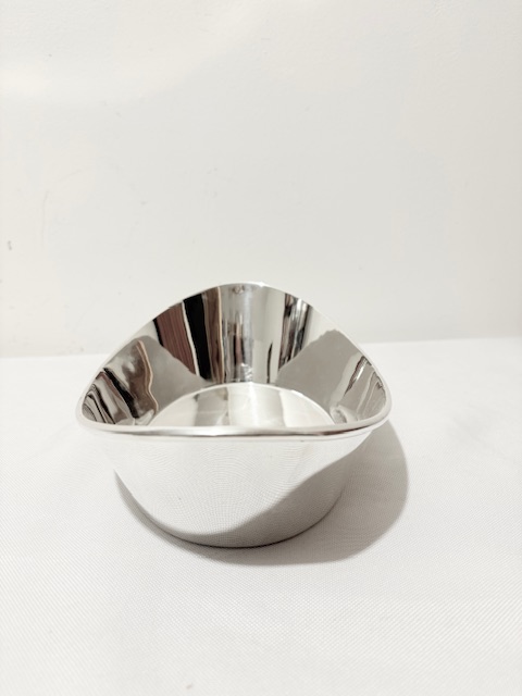 Antique Hotel Ware Silver Plated Bread Dish Antique Hotel Ware Silver Plated Bread Dish