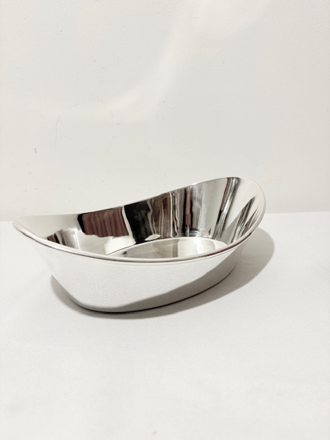 Antique Hotel Ware Silver Plated Bread Dish Antique Hotel Ware Silver Plated Bread Dish