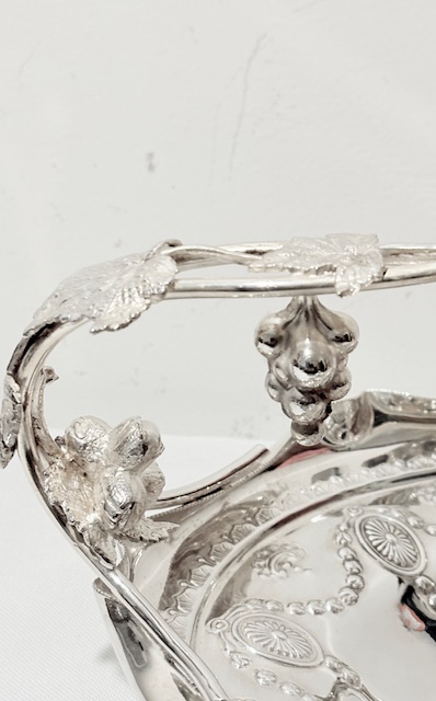 Antique Oval Silver Plated Grapes Serving Basket Antique Oval Silver Plated Grapes Serving Basket