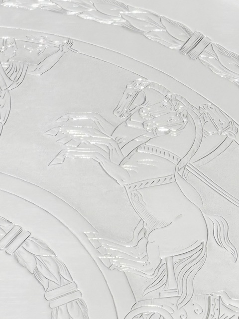 Smart Round in Shape Antique Silver Plated Salver Smart Round in Shape Antique Silver Plated Salver