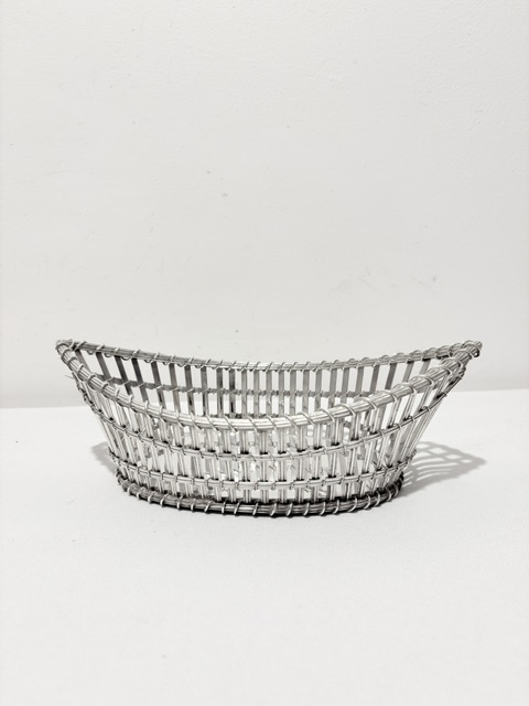 Smart Antique Boat Shaped Silver Plated Basket Smart Antique Boat Shaped Silver Plated Basket