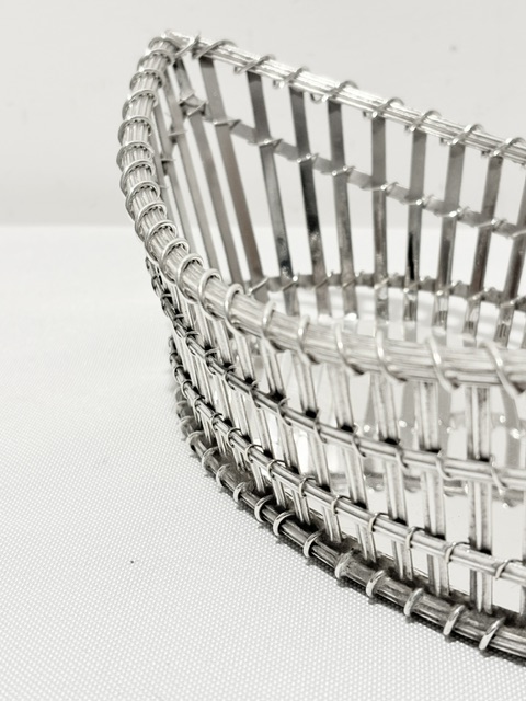 Smart Antique Boat Shaped Silver Plated Basket Smart Antique Boat Shaped Silver Plated Basket