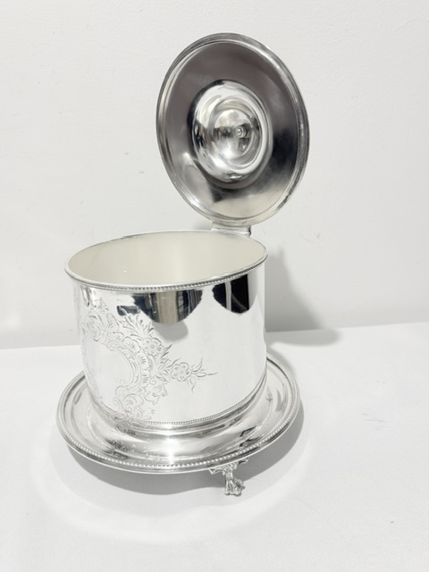 Antique Silver Plated Hinged Lid Biscuit Box Antique Silver Plated Hinged Lid Biscuit Box