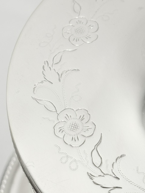 Antique Silver Plated Hinged Lid Biscuit Box Antique Silver Plated Hinged Lid Biscuit Box