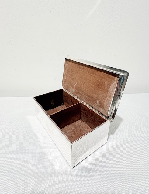 Handsome Rectangular Vintage Silver Plated Cigarette Box Handsome Rectangular Vintage Silver Plated Cigarette Box