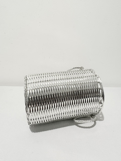 Unusual Vintage Silver Plated Basket Weave Decoration Wine Bottle Coaster Stand Unusual Vintage Silver Plated Basket Weave Decoration Wine Bottle Coaster Stand