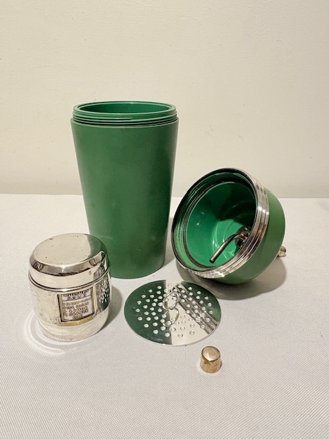 Art Deco Master Incolor Green Bakelite Cocktail Shaker