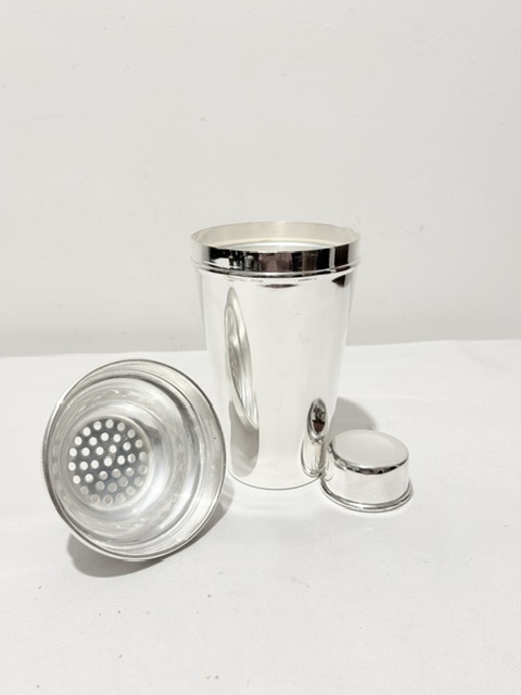 Antique Silver Plated Cocktail Shaker of Minimalist Design Antique Silver Plated Cocktail Shaker of Minimalist Design