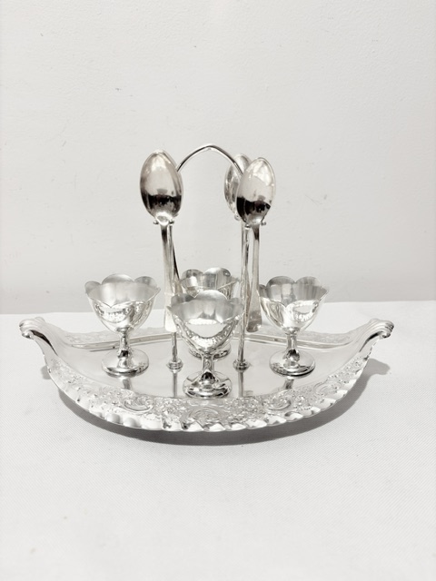 Pretty Antique Silver Plated Egg Cruet Pretty Antique Silver Plated Egg Cruet