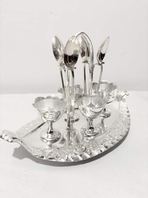 Pretty Antique Silver Plated Egg Cruet Pretty Antique Silver Plated Egg Cruet