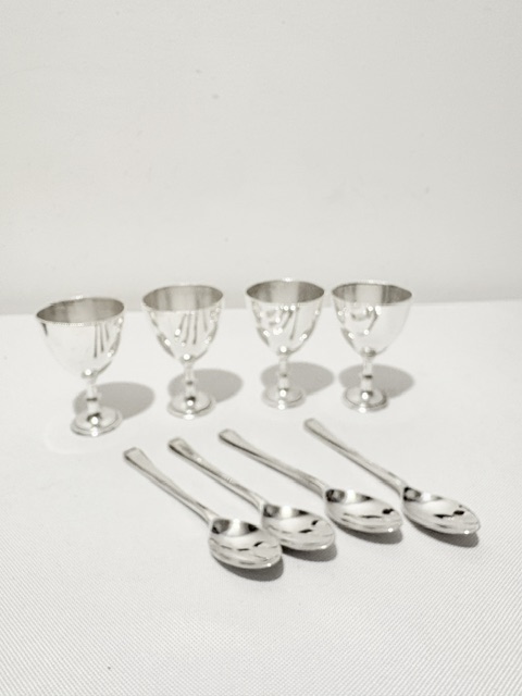 Antique Silver Plated Egg Cruet with Wavy Tray Antique Silver Plated Egg Cruet with Wavy Tray