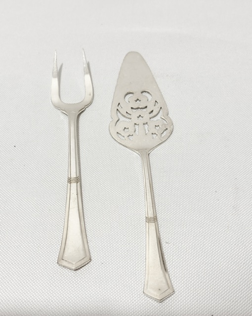 Cased Set of Six Vintage Cake Forks with Cake Slice and Serving Fork Cased Set of Six Vintage Cake Forks with Cake Slice and Serving Fork