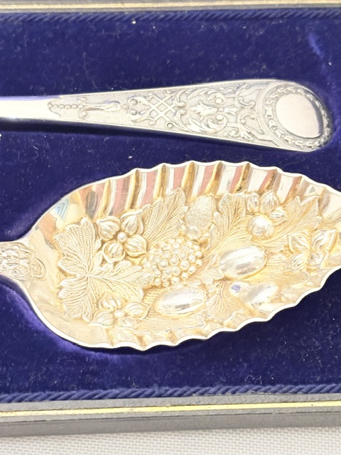 Smart Boxed Pair of Antique Silver Plated Berry or Dessert Serving Spoons