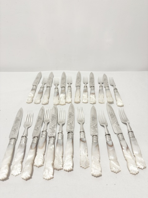 Antique 12 Place Setting Silver Plated Dessert or Fruit Cutlery Antique 12 Place Setting Silver Plated Dessert or Fruit Cutlery