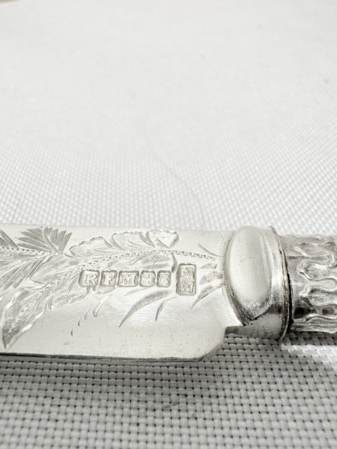 Antique 12 Place Setting Silver Plated Dessert or Fruit Cutlery Antique 12 Place Setting Silver Plated Dessert or Fruit Cutlery