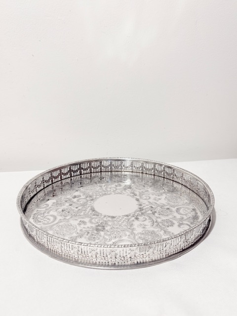 Vintage Silver Plated and Moulded Glass Hors D’oeuvre Set