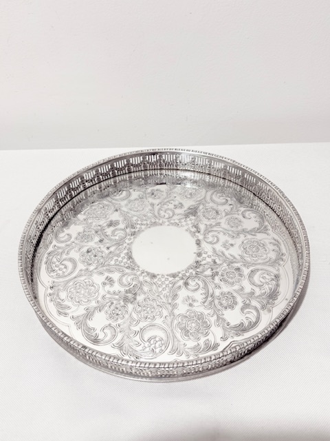 Vintage Silver Plated and Moulded Glass Hors D’oeuvre Set