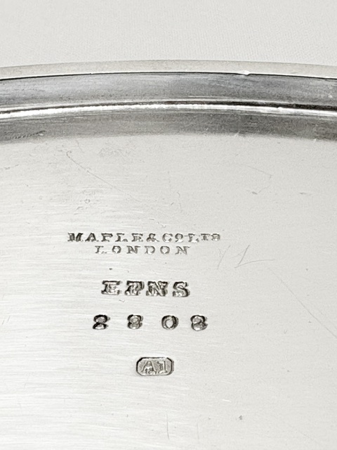 Smart Antique Silver Plated Bread Dish with Cut Out Handles Smart Antique Silver Plated Bread Dish with Cut Out Handles
