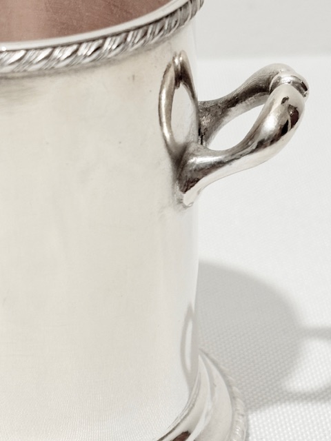 Antique Silver Plated Pen or Makeup Brush Holder Antique Silver Plated Pen or Makeup Brush Holder