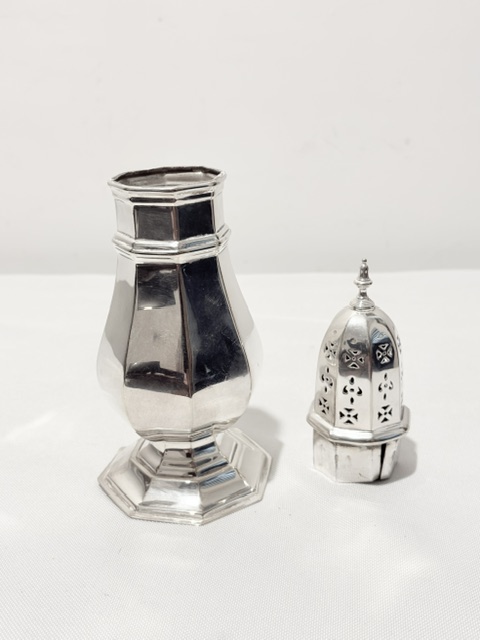 Antique Silver Plated Sugar or Cocoa Shaker Antique Silver Plated Sugar or Cocoa Shaker