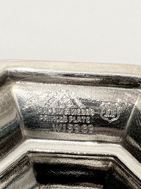 Antique Silver Plated Sugar or Cocoa Shaker Antique Silver Plated Sugar or Cocoa Shaker