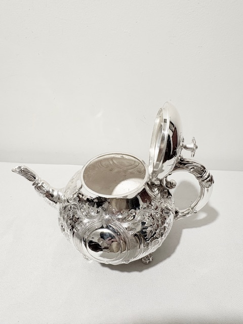 Handsome Victorian Antique Silver Plated Teapot Handsome Victorian Antique Silver Plated Teapot