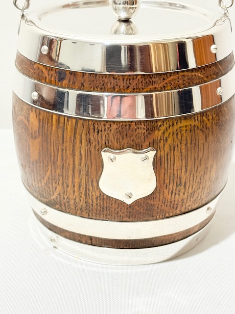 Smart Vintage Oak and Silver Plated Biscuit Box with Bold Ball Finial