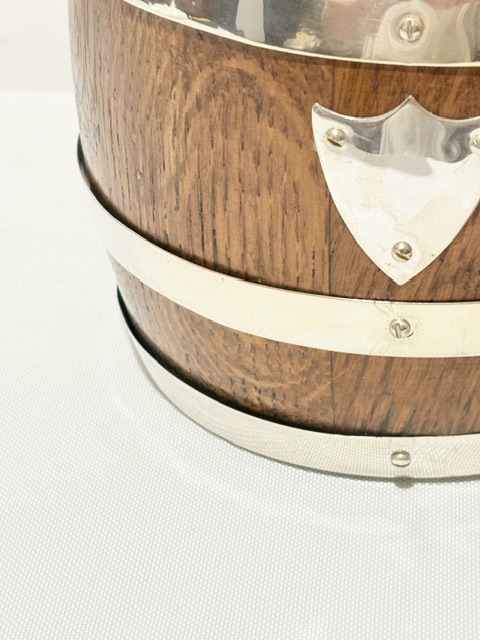 Smart Vintage Oak and Silver Plated Biscuit Box with Ceramic Liner Smart Vintage Oak and Silver Plated Biscuit Box with Ceramic Liner