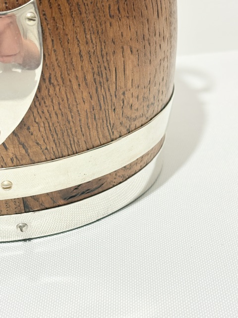 Smart Vintage Slightly Bulbous Oak and Silver Plated Biscuit Box Smart Vintage Slightly Bulbous Oak and Silver Plated Biscuit Box